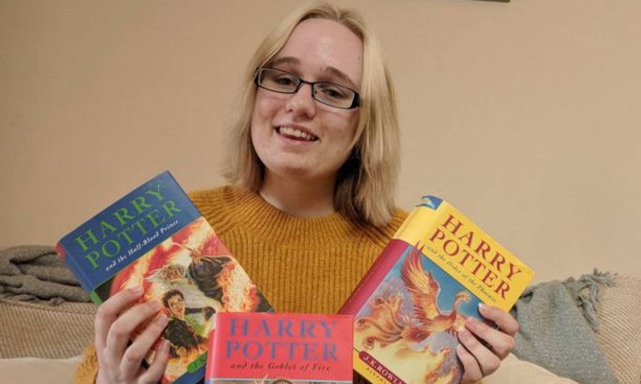 Απίστευτη τύχη: Αγόρασε τρία βιβλία «Χάρι Πότερ» με 10 ευρώ – Ούτε η ίδια δεν πιστεύει πόσο αξίζουν!