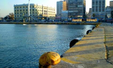 Θρίλερ στο λιμάνι του Πειραιά: Γυναίκα ανασύρθηκε νεκρή
