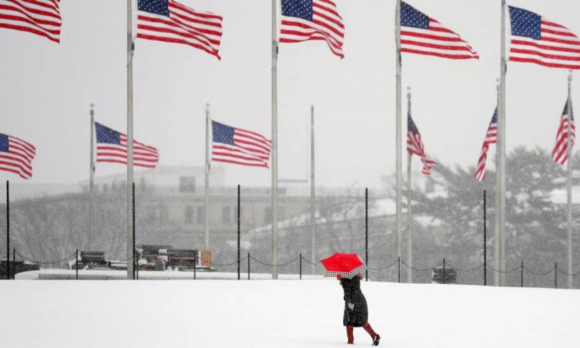 «Βαρυχειμωνιά» στις ΗΠΑ - Οι βορειοανατολικές πολιτείες είναι βυθισμένες κάτω από το χιόνι (vid)