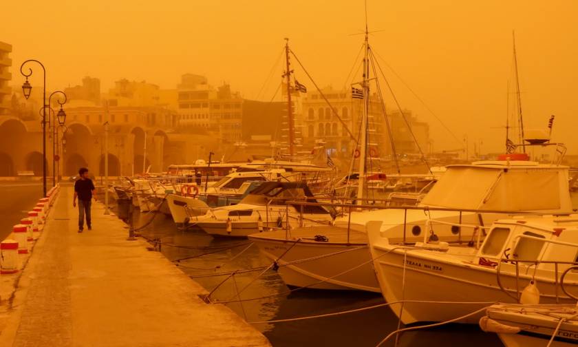 Καιρός τώρα: «Πνιγμένη» και την Παρασκευή η χώρα από τη σκόνη - Πού θα σημειωθούν βροχές (pics)