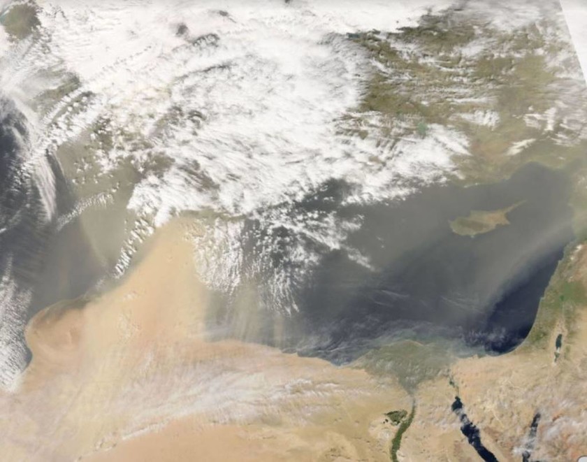 Αφρικανή σκόνη: «Χάθηκε» η Κρήτη από τον χάρτη - Απίστευτη εικόνα