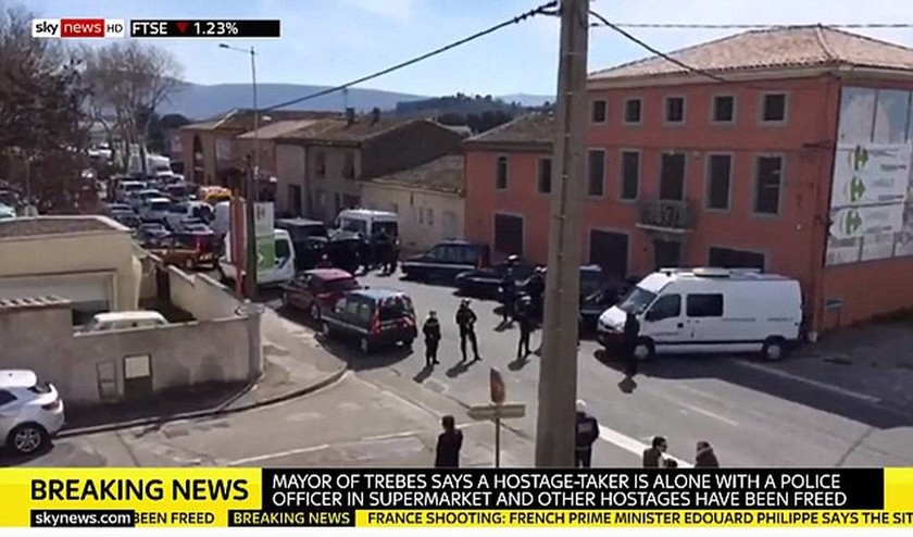 Τρομοκρατική επίθεση Γαλλία: Δείτε ΤΩΡΑ φωτογραφίες από το σημείο