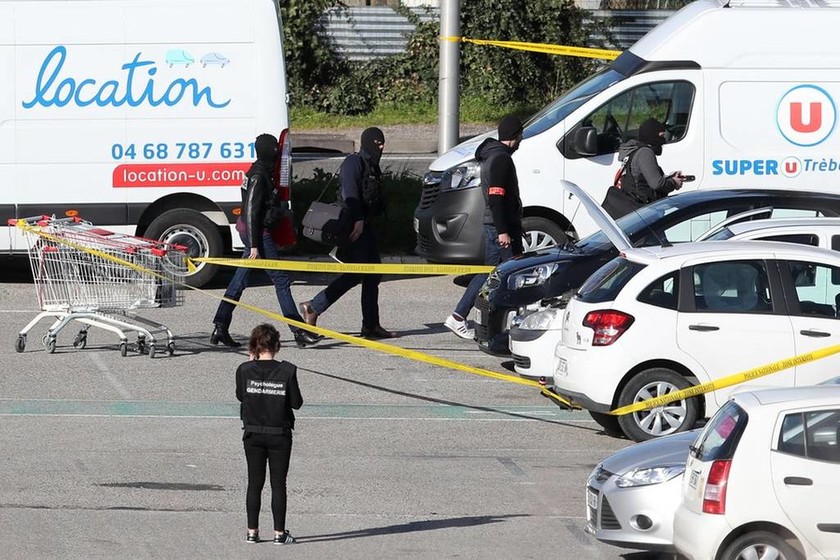 Γαλλία: Συγκλονίζουν οι μαρτυρίες από τις στιγμές φρίκης που έζησαν οι όμηροι στο σούπερ μάρκετ 