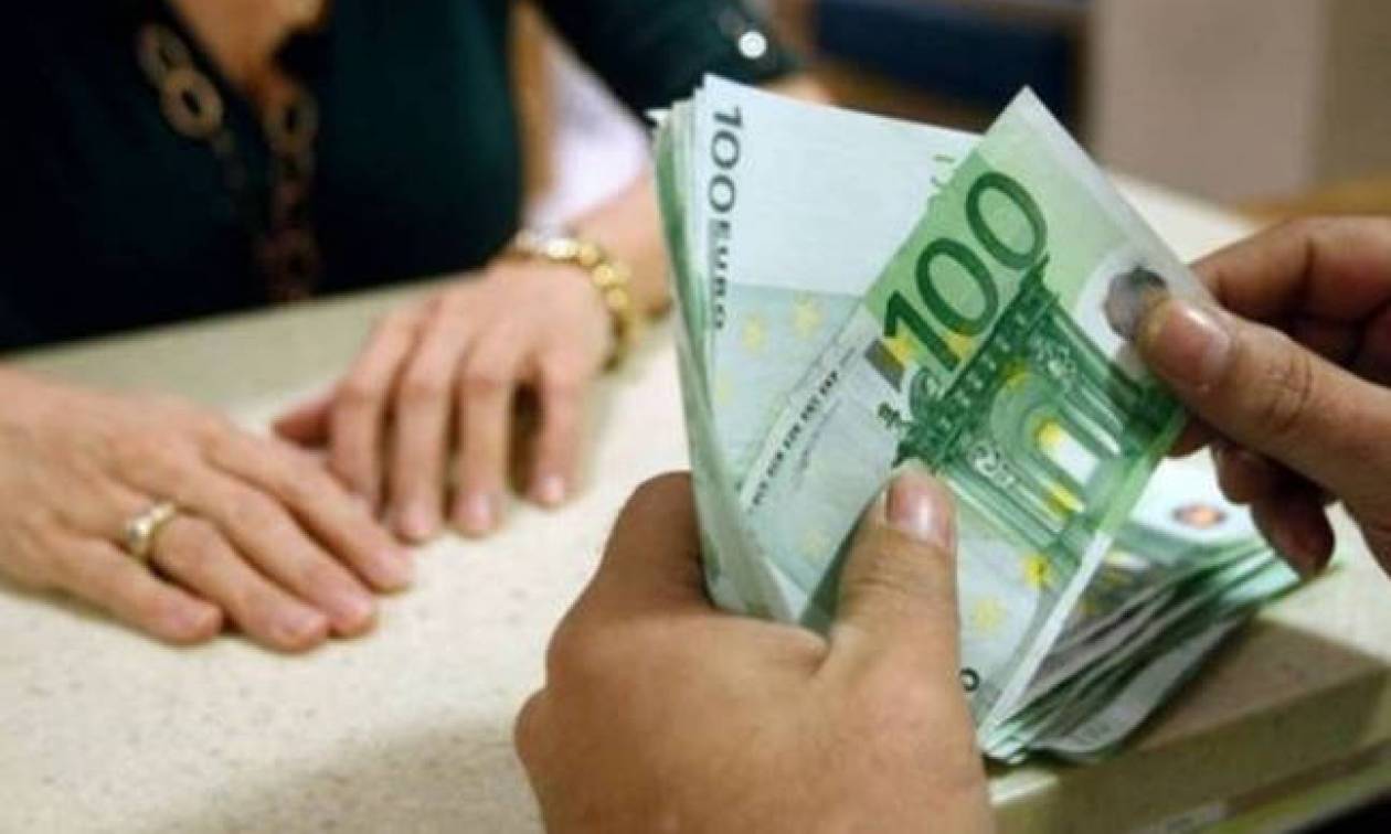 Αναδρομικά: Ποιοι συνταξιούχοι θα δούνε έως και 1.880 ευρώ στο λογαριασμό τους (ΠΙΝΑΚΕΣ)