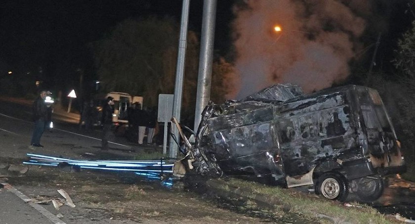 Φρικτό δυστύχημα στην Τουρκία: 17 άνθρωποι κάηκαν ζωντανοί σε φλεγόμενο λεωφορείο