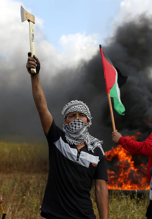 Με αίμα βάφτηκε η Γάζα: Ισραηλινοί στρατιώτες πυροβολούν διαδηλωτές στο «ψαχνό» - 70 τραυματίες
