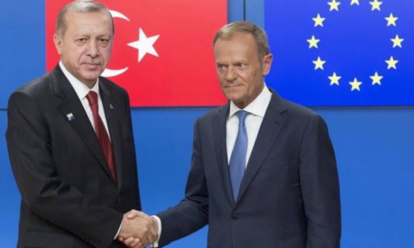 «Βόμβα»: Στον αέρα η συμφωνία ΕΕ – Τουρκίας για τους πρόσφυγες