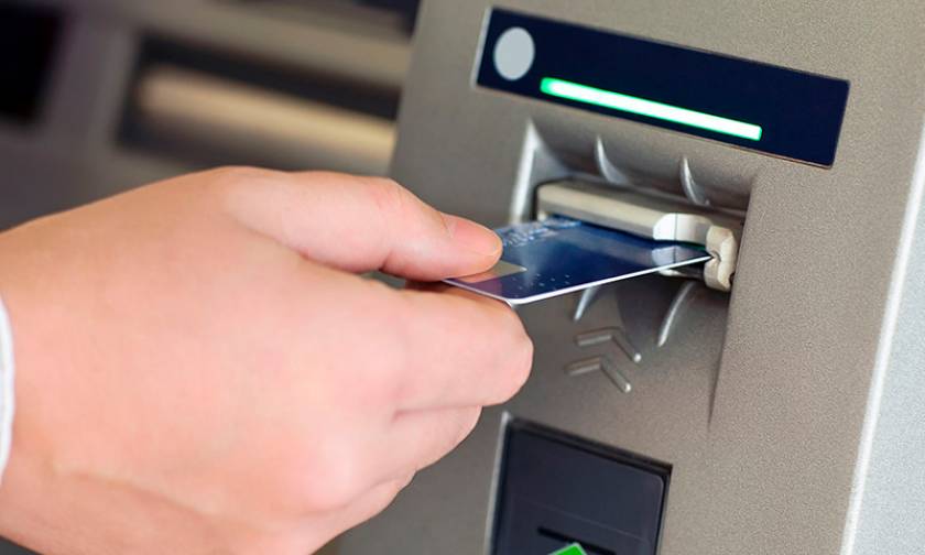 Capital controls: Τι πρέπει να ξέρω – Πόσα χρήματα μπορώ να βγάζω το μήνα από το ATM