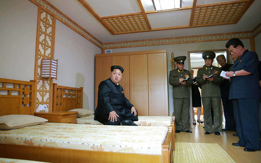 Ο Κιμ Γιονγκ Ουν σε εικόνες: Οι πιο παράξενες φωτογραφίες του πιο viral ηγέτη του πλανήτη