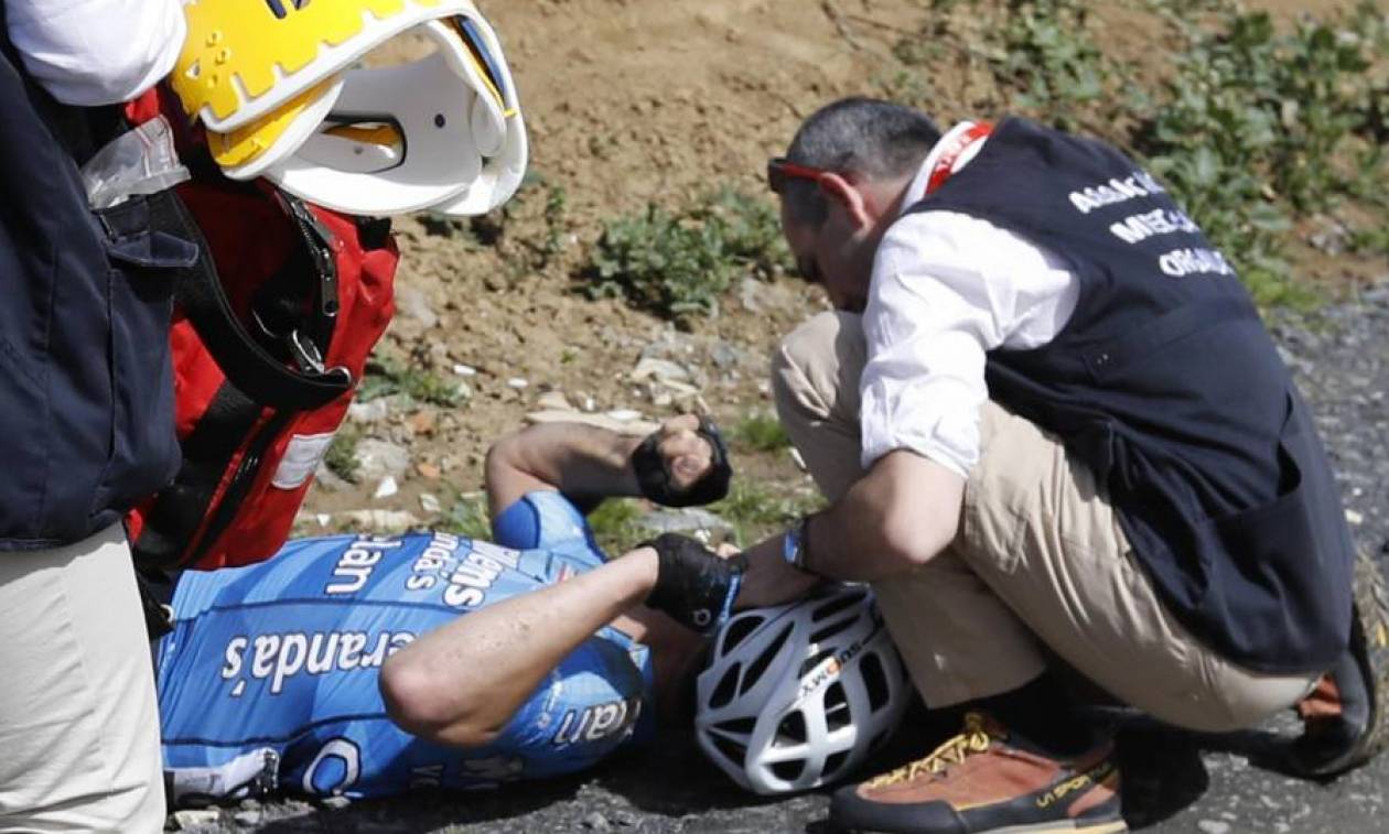 Βίντεο - σοκ: Η στιγμή που ποδηλάτης καταρρέει και χάνει τη ζωή του κατά τη διάρκεια αγώνα