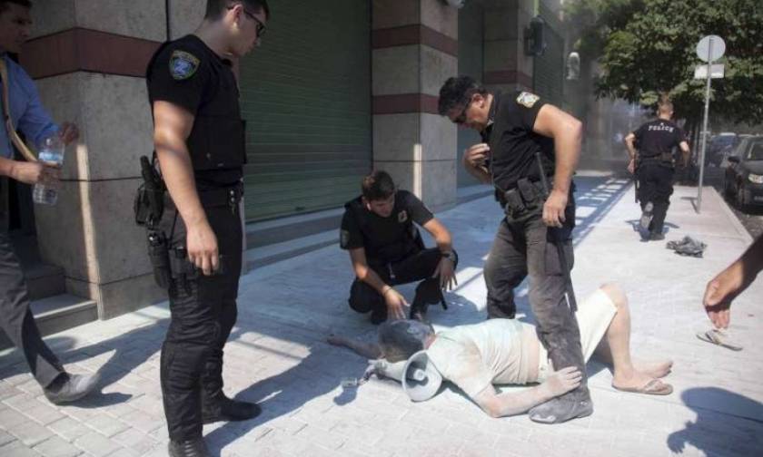 Θεσσαλονίκη: Ο 62χρονος είχε λουστεί με βενζίνη ακόμη δύο φόρες! Ποιος ήταν ο φύλακας άγγελός του