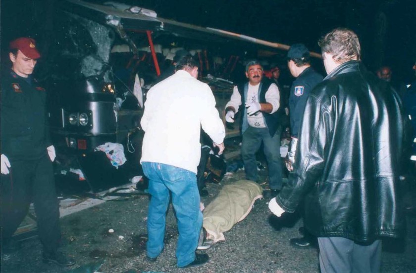13 Απριλίου 2003: Δεκαπέντε χρόνια από την ανείπωτη τραγωδία με τους μαθητές στα Τέμπη (pics)