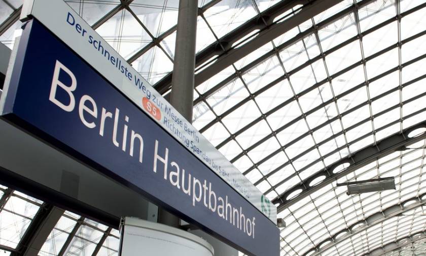 Πανικός στο Βερολίνο: Βρήκαν βόμβα 500 κιλών σε σιδηροδρομικό σταθμό