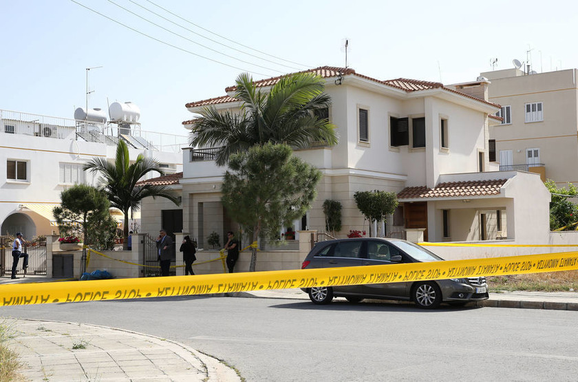 Εξελίξεις - ΣΟΚ: Έγκλημα μίσους η δολοφονία του ζευγαριού στην Κύπρο - Ανακρίνεται ο 15χρονος γιος