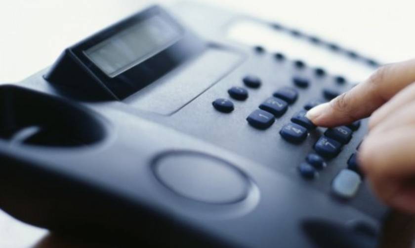 Απίστευτο: Τηλεφωνήτρια στα Επείγοντα έκλεινε το τηλέφωνο επειδή… δεν ήθελε να μιλήσει σε κανέναν!