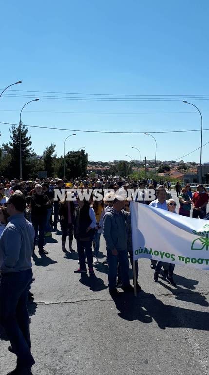 Γέφυρα Βαρυμπόμπης: Συγκέντρωση διαμαρτυρίας ΤΩΡΑ κατά των διοδίων (pics)
