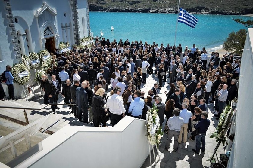 Αλέξανδρος Σταματιάδης: Θρήνος στην κηδεία του - Ράγισε καρδιές η μητέρα του