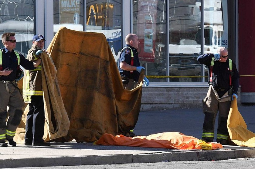 Μαρτυρίες φρίκης: «Ο μακελάρης του Τορόντο νιαούριζε» - «Έσπειρε το δρόμο με πτώματα και συντρίμμια»