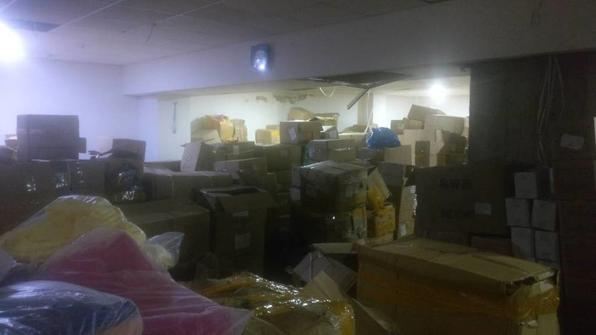 Εκατοντάδες χιλιάδες προϊόντα «μαΐμού» κρύβονταν στο Ηράκλειο (pic)