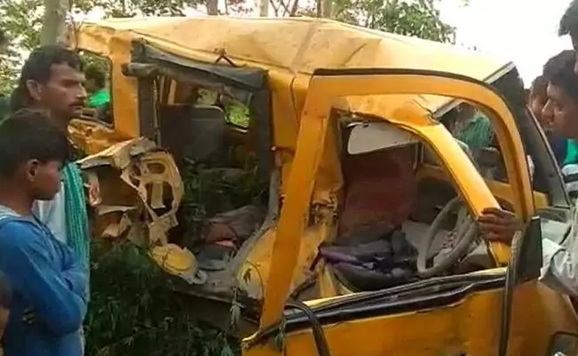 Τραγωδία στην Ινδία: Σχολικό λεωφορείο συγκρούστηκε με τρένο – Τουλάχιστον 13 παιδιά νεκρά (Vid)