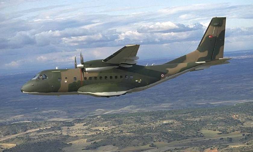 «Σουρωτήρι» ξανά το Αιγαίο με 42 παραβιάσεις από τουρκικά αεροσκάφη