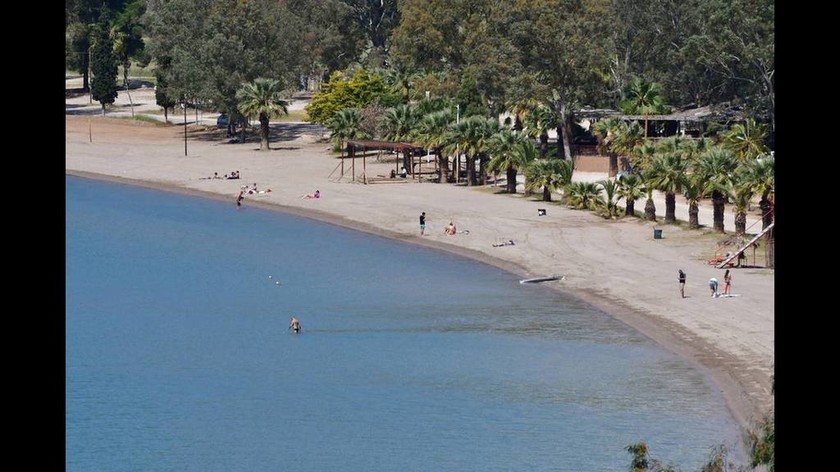 Ναύπλιο: Συναγερμός στην παραλία της Καραθώνας - Έντρομοι οι κάτοικοι ειδοποίησαν το λιμενικό!
