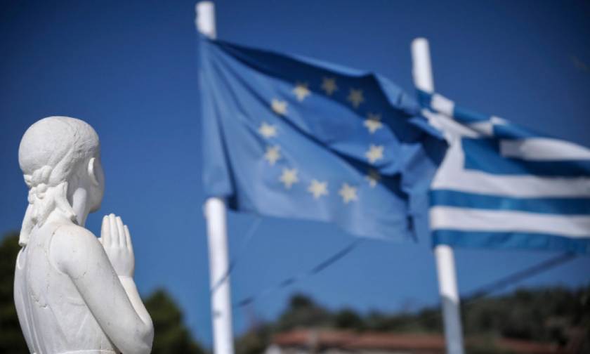 Stern: Οι Έλληνες υποφέρουν - Δώστε τους ελάφρυνση χρέους