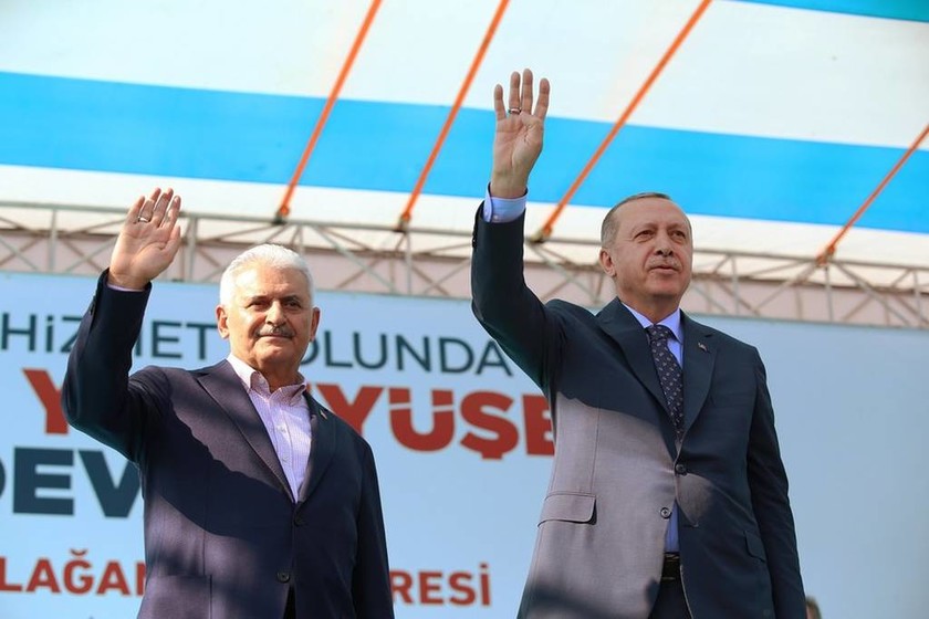 Η στιγμή της αλήθειας: Μπορεί η αντιπολίτευση να συντρίψει μια για πάντα τον Ερντογάν; (Pics+Vids)