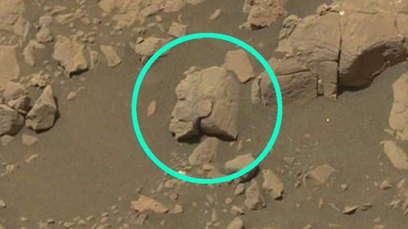 Είδηση - βόμβα: Ανακάλυψαν το κεφάλι ενός πολεμιστή στον πλανήτη Άρη; Δείτε φωτογραφίες και βίντεο