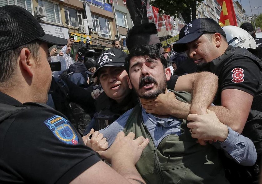 Χούντα Ερντογάν - Πρωτομαγιά: 84 συλλήψεις στην Κωνσταντινούπολη γιατί τόλμησαν να διαδηλώσουν (Vid)