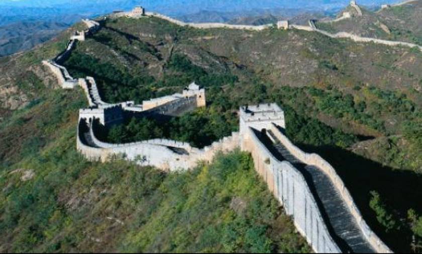 Σοκ στην Κίνα: Γιατί καταστρέφουν το Σινικό Τείχος;