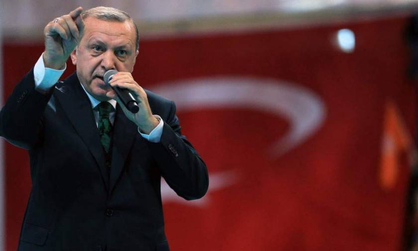 Προεκλογικός μποναμάς Ερντογάν: Δίνει από 400 ευρώ σε κάθε συνταξιούχο