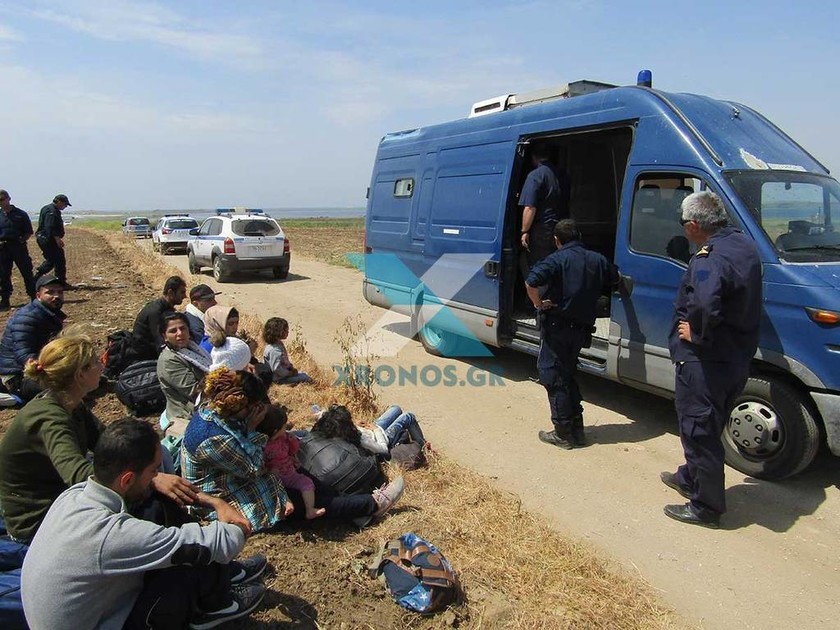 Ροδόπη: Τουρκικό σκάφος εγκατέλειψε 53 μετανάστες στην παραλία της Μολυβωτής