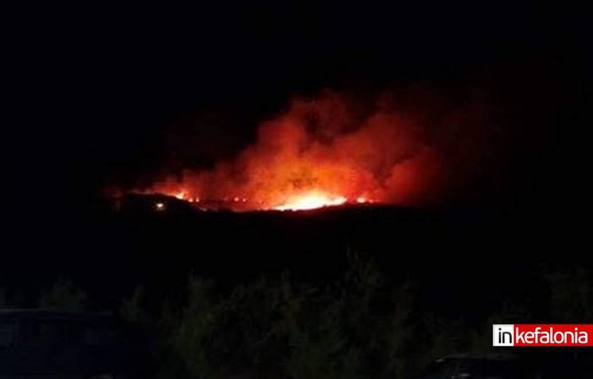 ΤΩΡΑ: Μεγάλη πυρκαγιά στη Σκάλα Κεφαλονιάς κοντά σε ξενοδοχείο