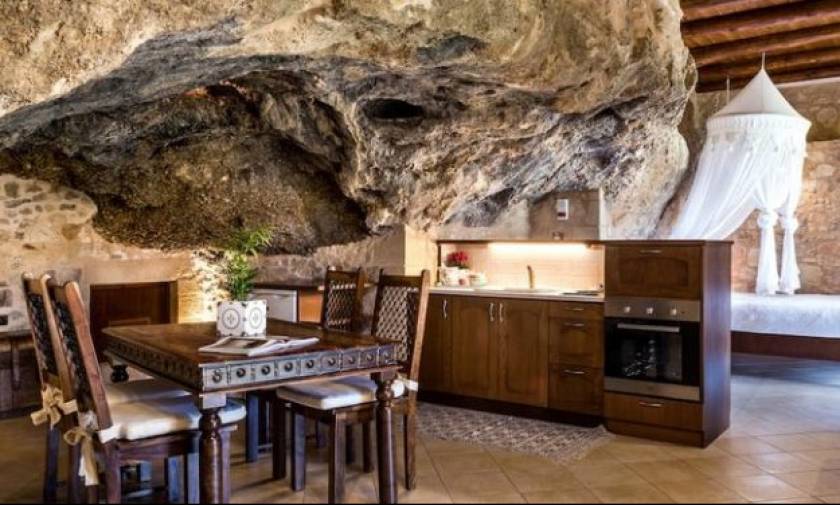 Κρήτη: Το μαγικό σπιτάκι-σπηλιά που κάνει θραύση στο Airbnb! (pic)