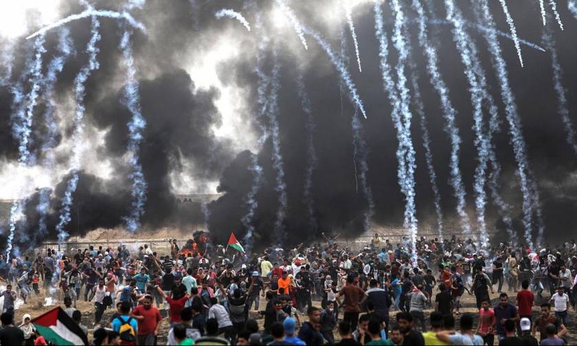 Οργή στη Γάζα: Ισραηλινοί στρατιώτες πυροβολούν Παλαιστινίους στο «ψαχνό» - Εκατοντάδες τραυματίες