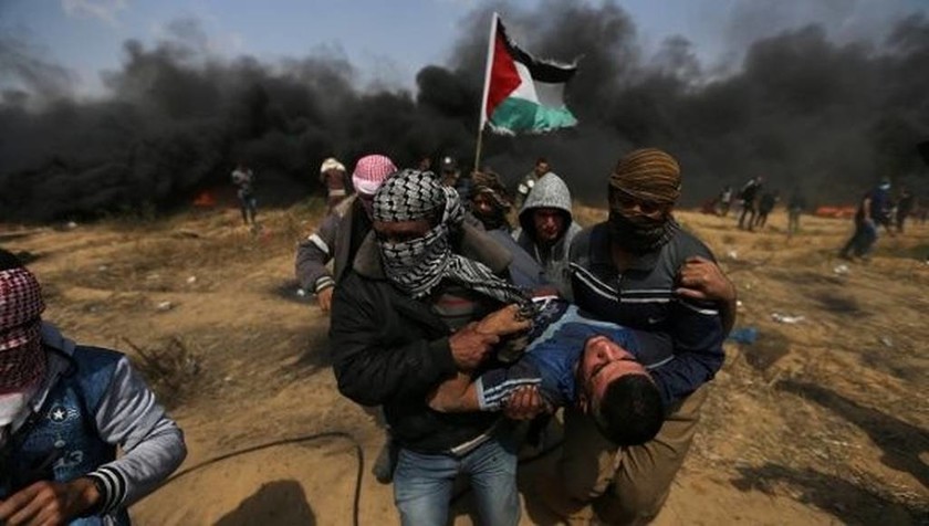 Οργή στη Γάζα: Ισραηλινοί στρατιώτες πυροβολούν Παλαιστινίους στο «ψαχνό» - Εκατοντάδες τραυματίες 