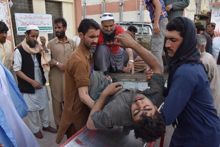Τραγωδία στο Πακιστάν: 16 νεκροί από κατάρρευση ανθρακωρυχείου (pics)