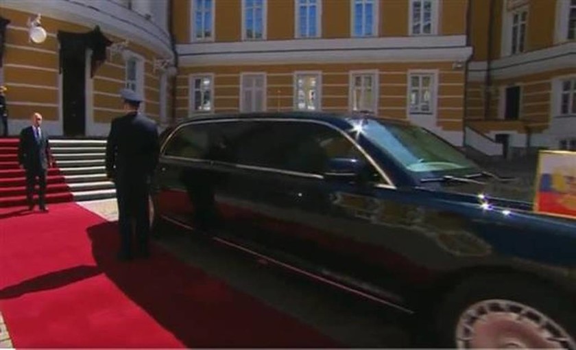  Ορκίστηκε πρόεδρος ο Πούτιν: Αυτό είναι το εντυπωσιακό αυτοκίνητο που πήγε στην Τελετή 