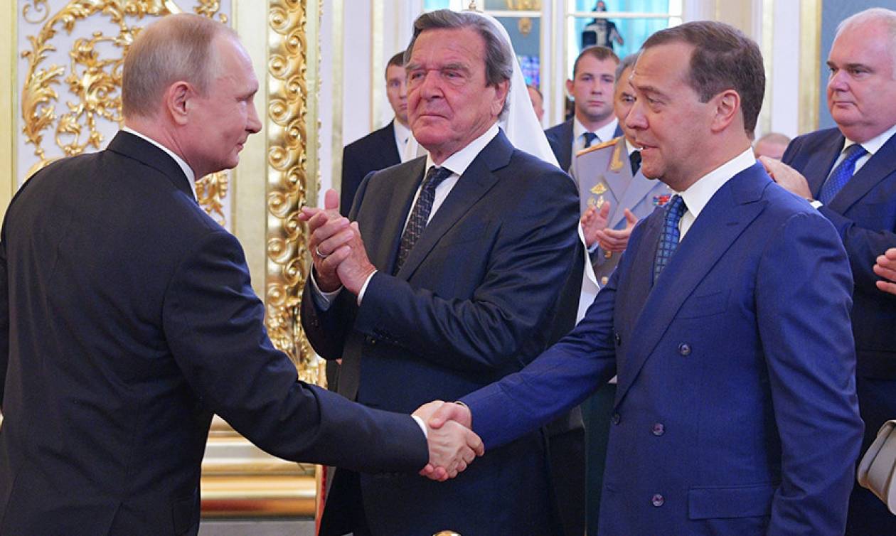 Ο Μεντβέντεφ ξανά πρωθυπουργός της Ρωσίας (Pics+Vid)