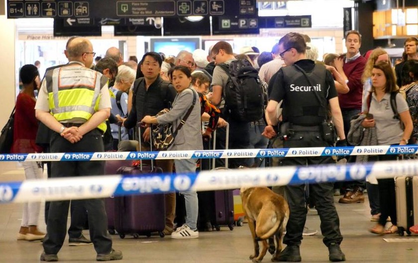 ΕΚΤΑΚΤΟ: Συναγερμός στο Βέλγιο: Πληροφορίες για έκρηξη σε σταθμό του μετρό στις Βρυξέλλες (Pics)