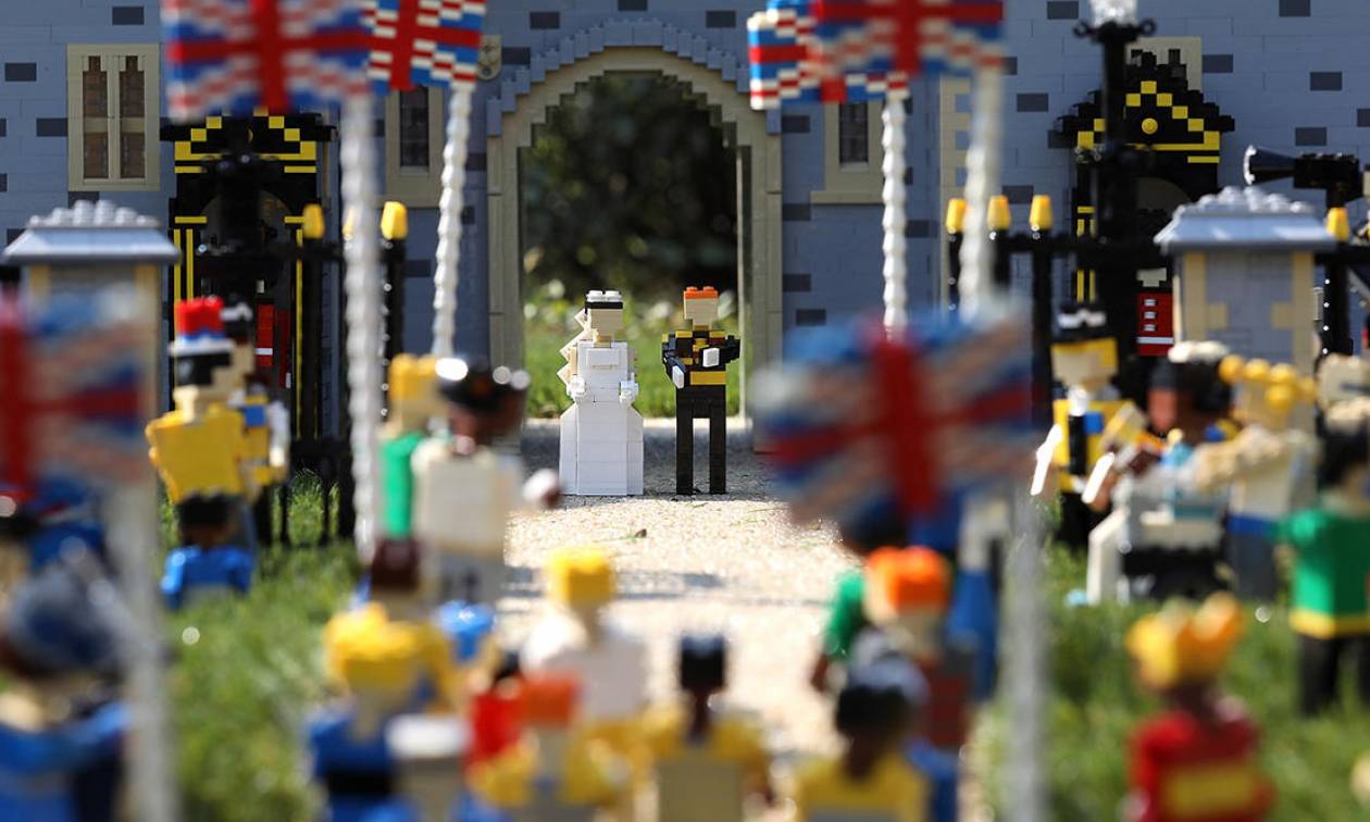 Ο βασιλικός γάμος του Πρίγκιπα Χάρι και της Μέγκαν Μαρκλ τώρα και σε… Lego (pics)