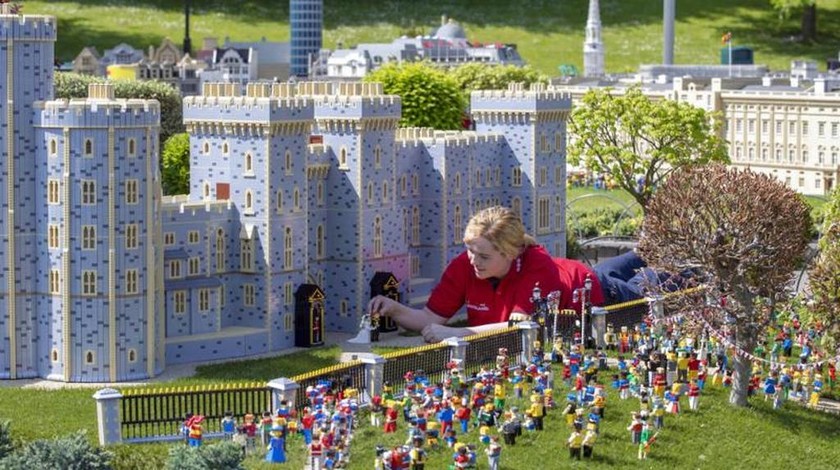 του Πρίγκιπα Χάρι και της Μέγκαν Μαρκλ τώρα και σε… Lego (pics)