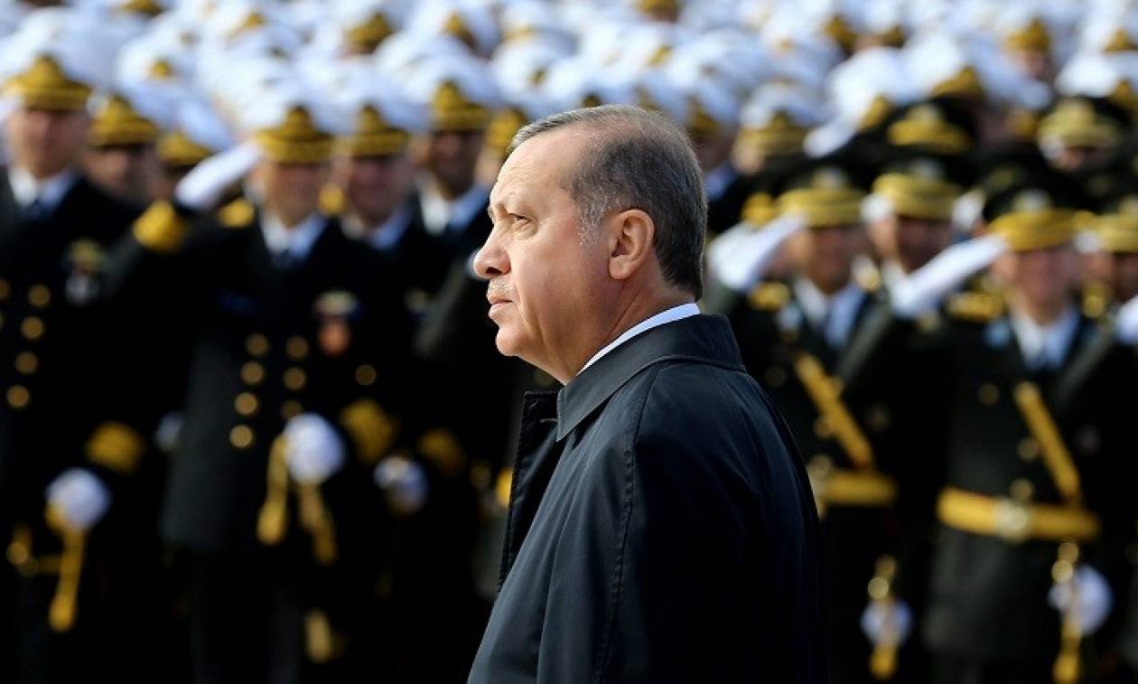 Ο Ερντογάν «αποκεφαλίζει» Τούρκους αξιωματικούς για σχέσεις με τον Γκιουλέν