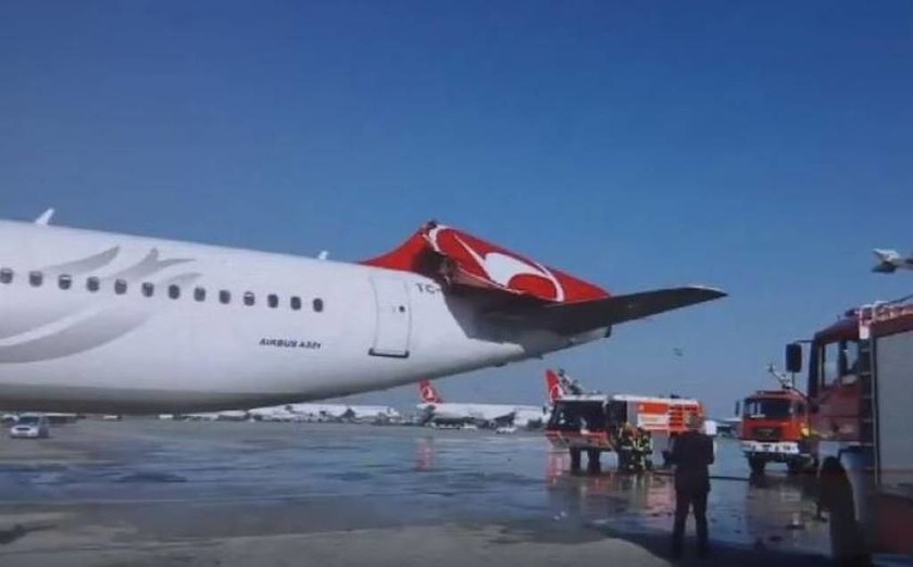 Σύγκρουση αεροσκαφών στο αεροδρόμιο της Κωνσταντινούπολης 