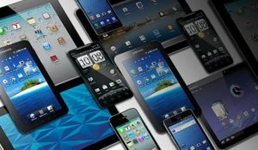 Επανεξετάζει η κυβέρνηση το φόρο για τα κινητά- Επικοινωνία Παππά-Βερναρδάκη  