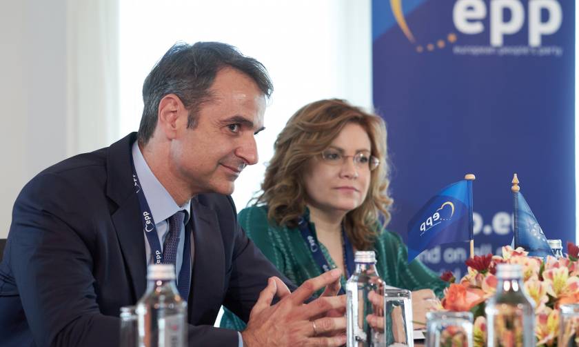 Mitsotakis in Sofia for EPP summit, makes statement on Skopje name issue