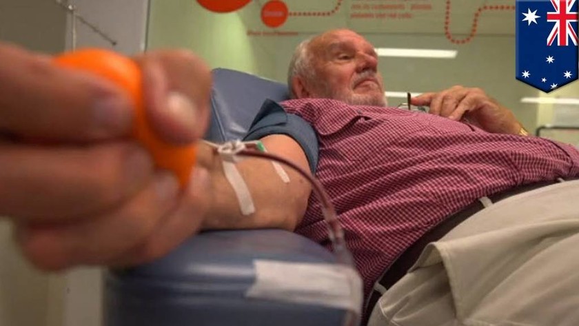 Ο «Άνθρωπος με το Χρυσό Χέρι» έδωσε για τελευταία φορά αίμα (vids+pics)