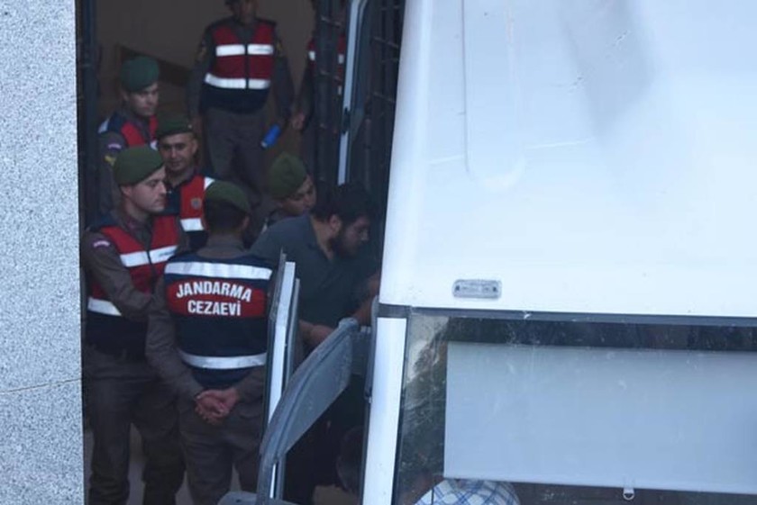 Έλληνες στρατιωτικοί σε Βούτση: «Είμαστε 76 μέρες κρατούμενοι, αλλά έχουμε ακόμη ακμαίο ηθικό»