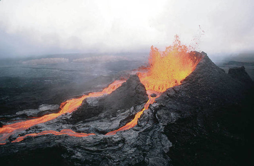 Εξερράγη το ηφαίστειο Κιλαουέα στη Χαβάη: Δείτε LIVE εικόνα